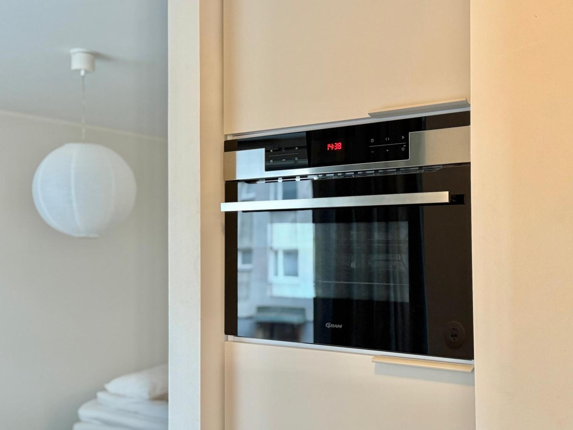 Just Renovated Stylish Nordic Studio By Tram Stop هلسنكي المظهر الخارجي الصورة