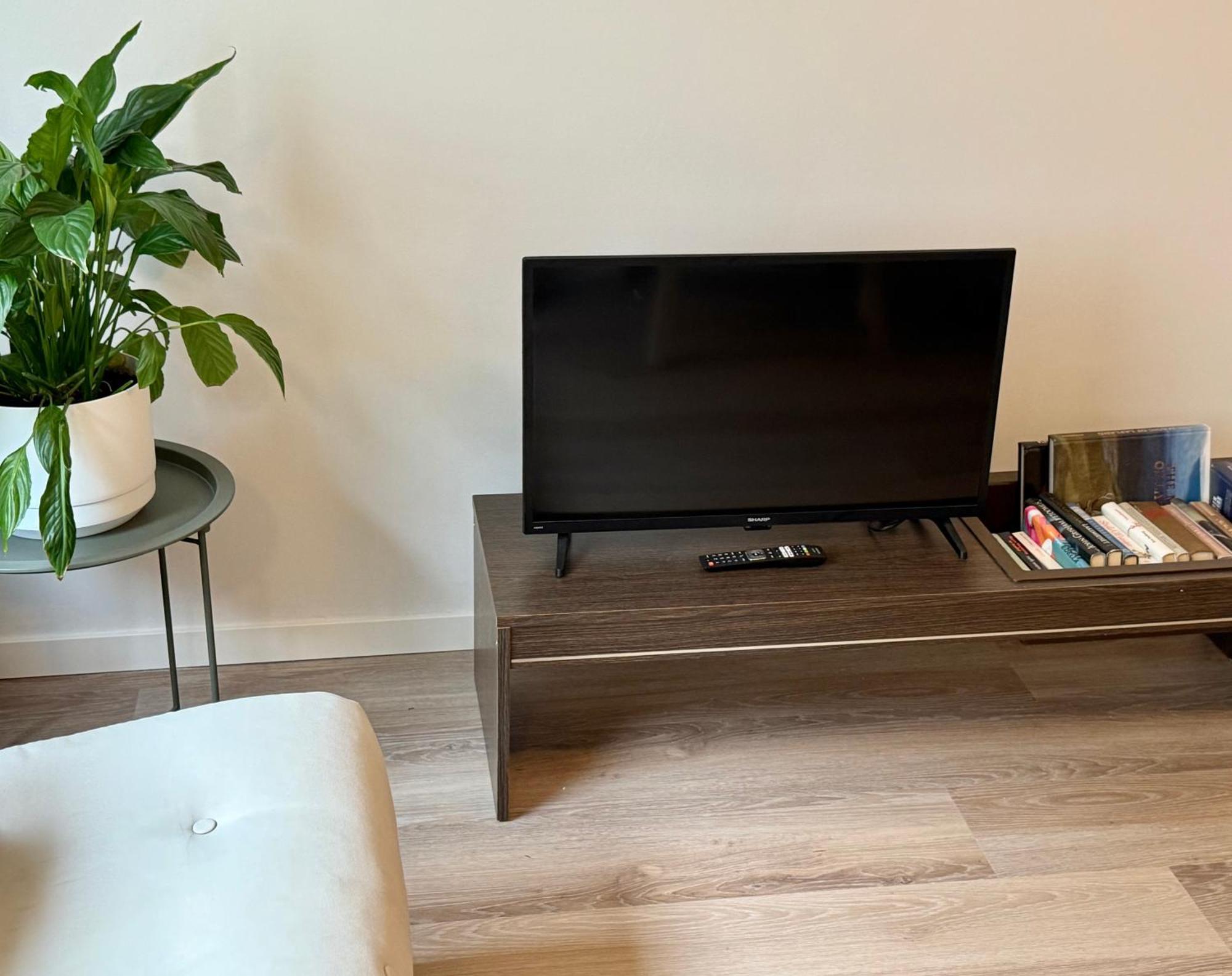 Just Renovated Stylish Nordic Studio By Tram Stop هلسنكي المظهر الخارجي الصورة